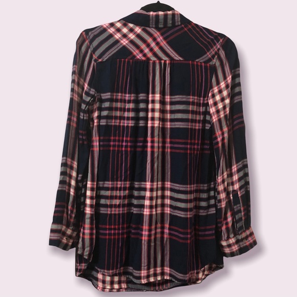 Liz lange/maternity  Plaid blouse 1/3 button front Sz XS - Picture 2 of 7